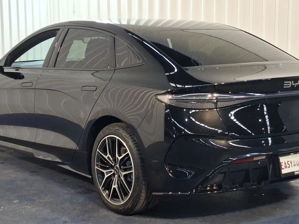 2025 Byd Seal Premium Electric Rear Wheel Drive