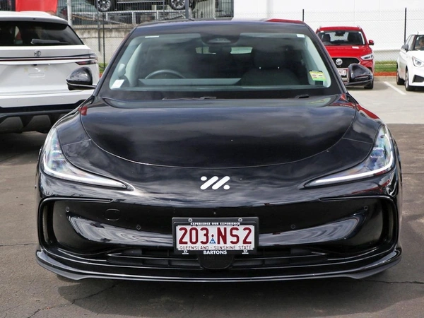 2025 Mg Im5 Performance P12L AWD Automatic