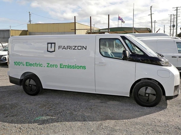 2025 Farizon SuperVan White Van Electric Automatic