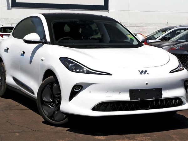 2025 Mg Im6 Premium S12L Electric Automatic RWD
