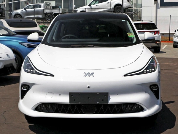 2025 Mg Im6 Premium S12L Electric Automatic RWD