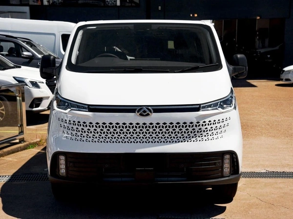 2024 Ldv eDeliver 7 White Van Electric Automatic