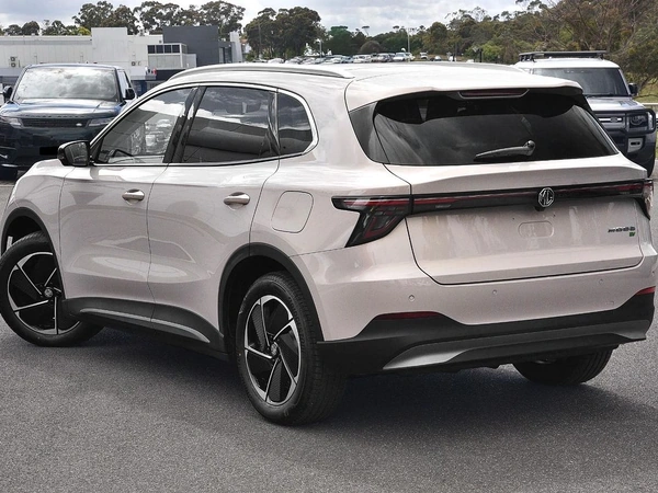 2026 Mg Mgs5 Essence 49 Automatic RWD