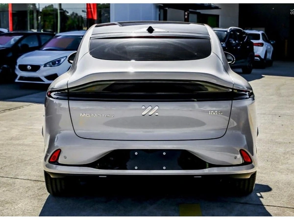 2026 MG IM6 Platinum S12L Electric Automatic