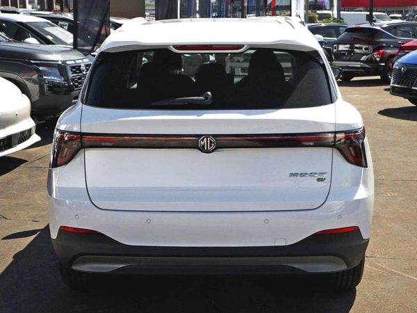 2025 MG MGS5 Essence 62 RWD Automatic