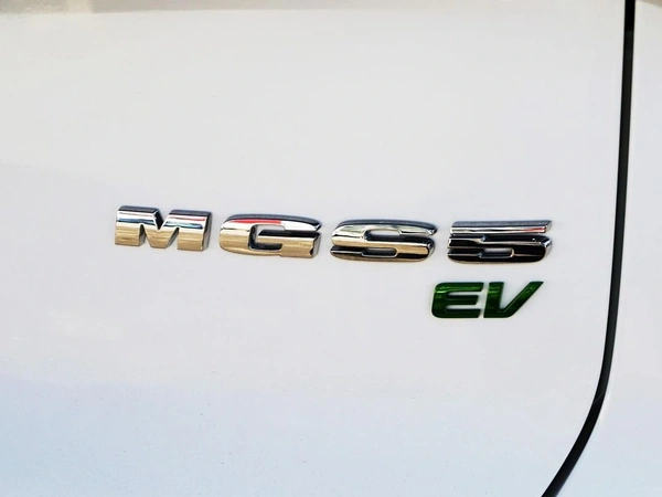 2025 MG MGS5 Essence 62 RWD Automatic