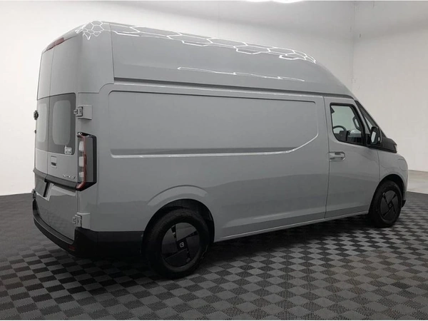 2026 Farizon SuperVan Grey Van Electric Automatic