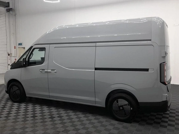 2026 Farizon SuperVan White Van Manual Front Wheel Drive