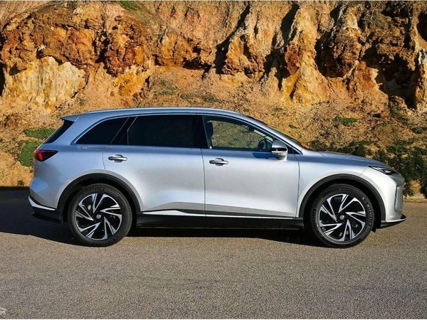 2026 Mg Mgs6 Essence Is3e FWD Electric Automatic 6-Speed Manual