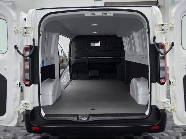 2025 Farizon SuperVan White Van Automatic Electric