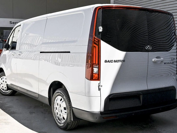 2025 Ldv eDeliver 7 White Van Electric Automatic