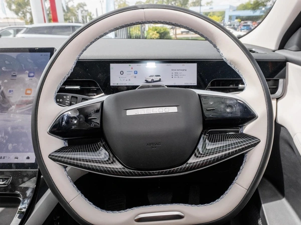 2026 Omoda Jaecoo J5 EV Summit Automatic Front Wheel Drive