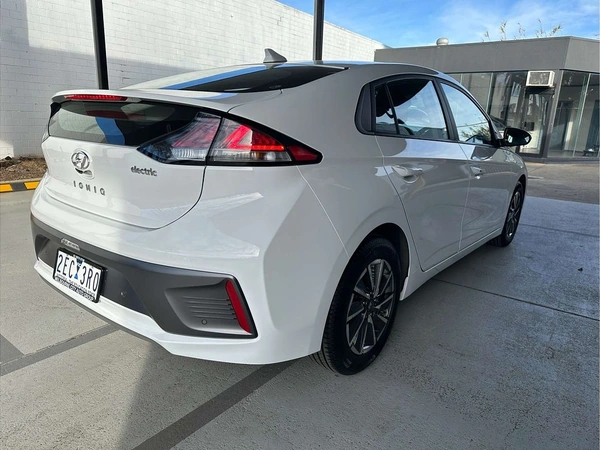 2022 Hyundai Ioniq Electric Elite Automatic FWD