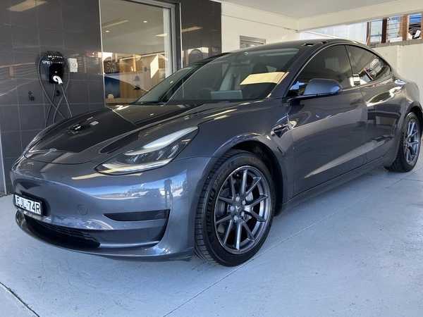 2020 Tesla Model 3 Standard Range Plus Rear Wheel Drive Automatic