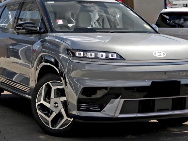 2026 Hyundai ELEXIO Elite Electric FWD with Reduction Gear