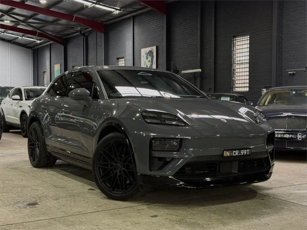 2025 Porsche Macan XAB Turbo 4WD Automatic Electric