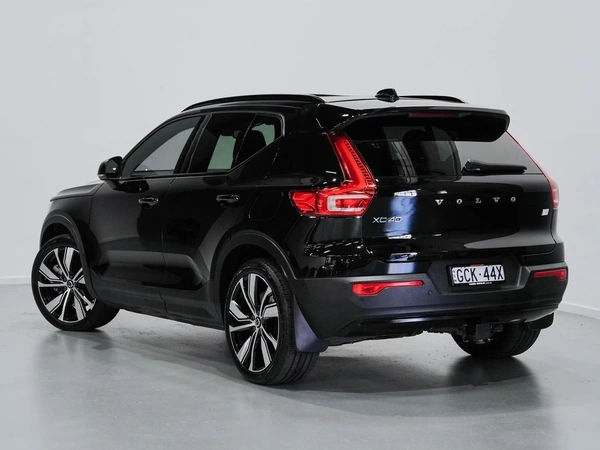 2022 Volvo XC40 Recharge Twin Pure Electric AWD Panoramic Sunroof Heated Seats