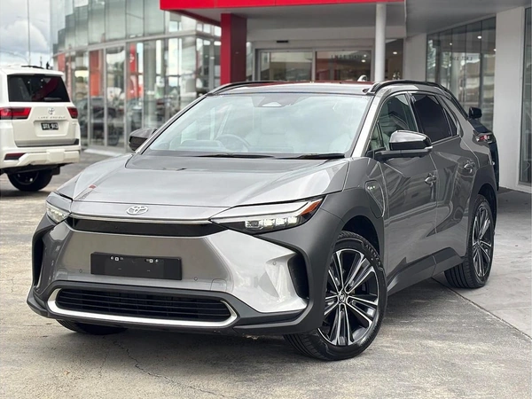 2024 Toyota bZ4X YEAM15R AWD Automatic