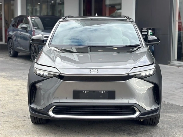 2024 Toyota bZ4X YEAM15R AWD Automatic