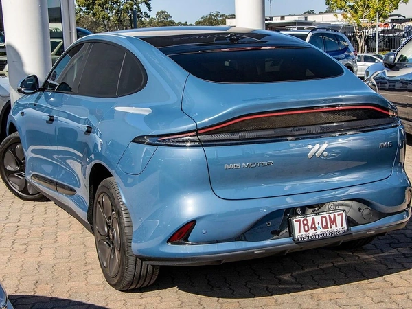 2025 Mg Im6 Premium S12l Electric Automatic Rwd